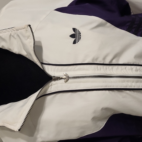 Ladies Vintage Addidas wind breaker. - Picture 3 of 11